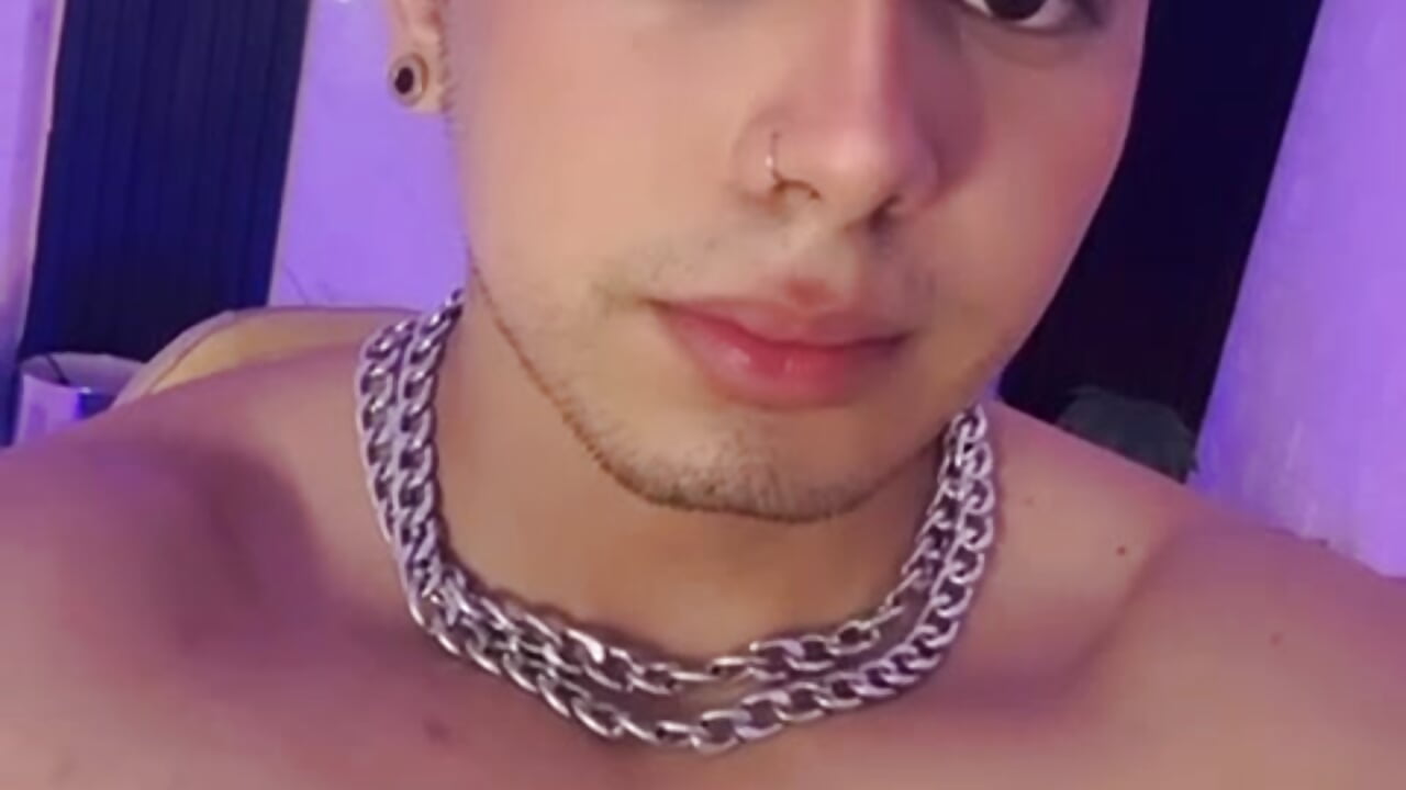 Peace and love - video của người mẫu cam xKevyn