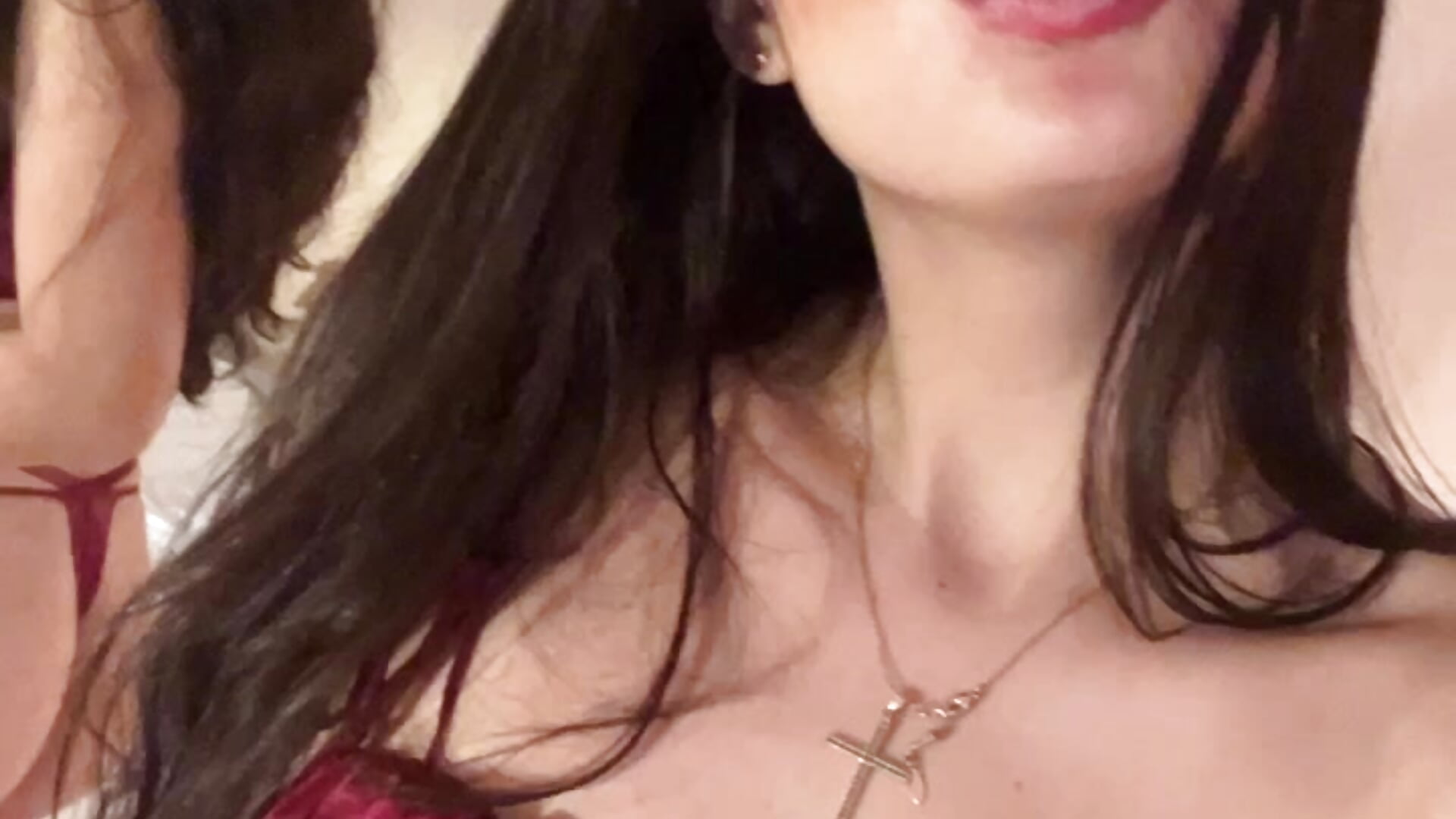 Besos 😘 - video by Dakota_Evanns cam model