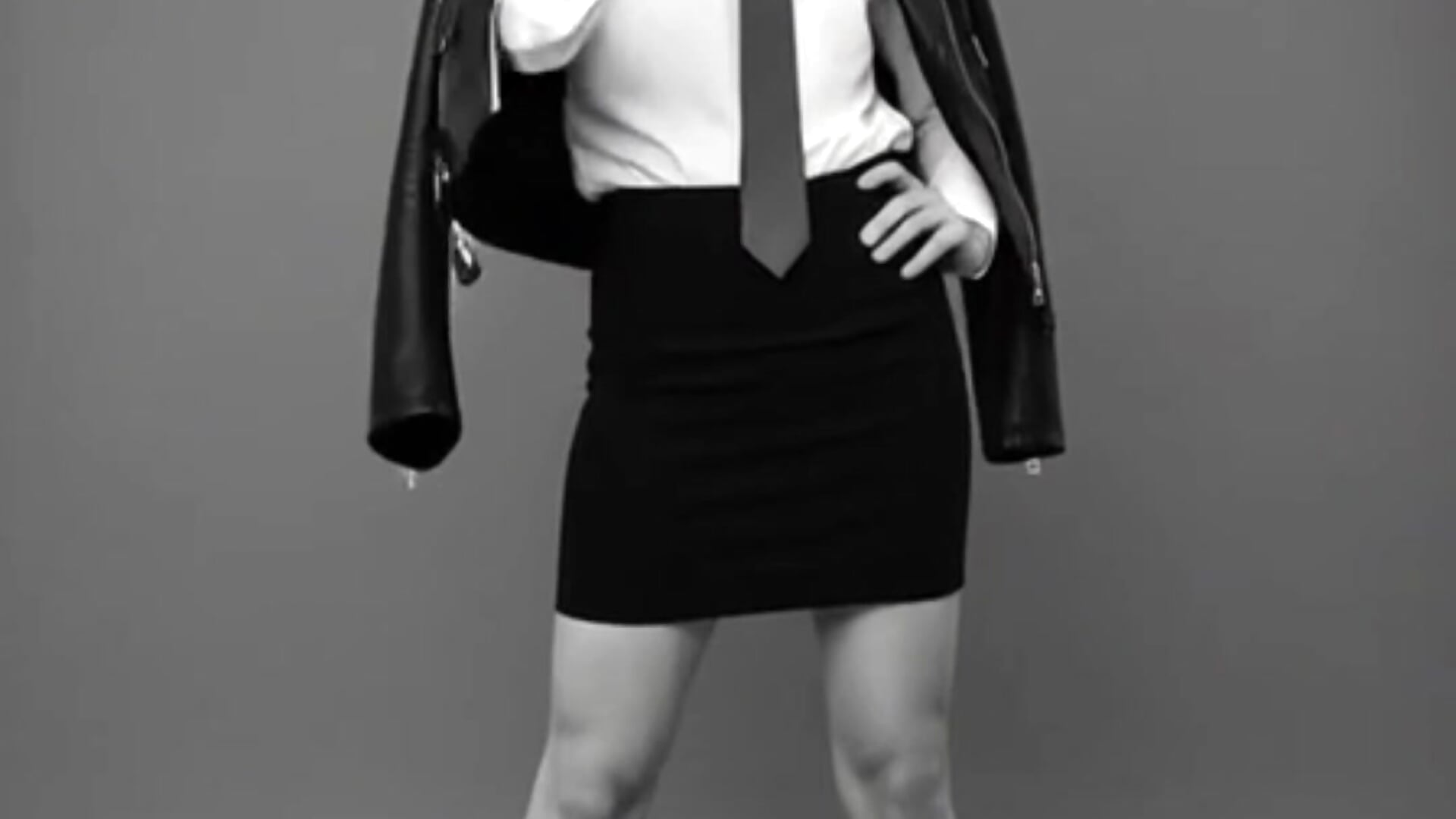 Strict teacher who punishes a bad student – видео вебкам-модели adeline_trans