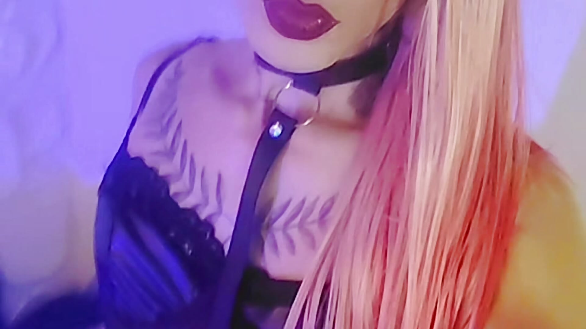 Enjoy My Tatto Body - video by MissTresKareen cam model