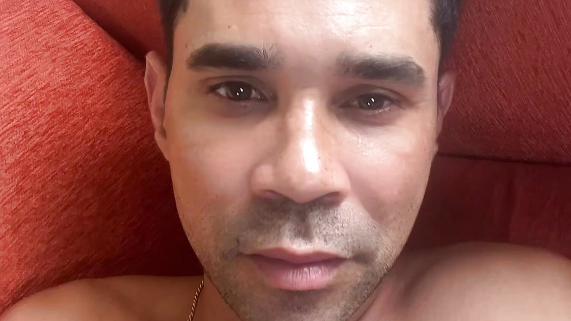 Seriedad Total - video by Reisy_HC cam model