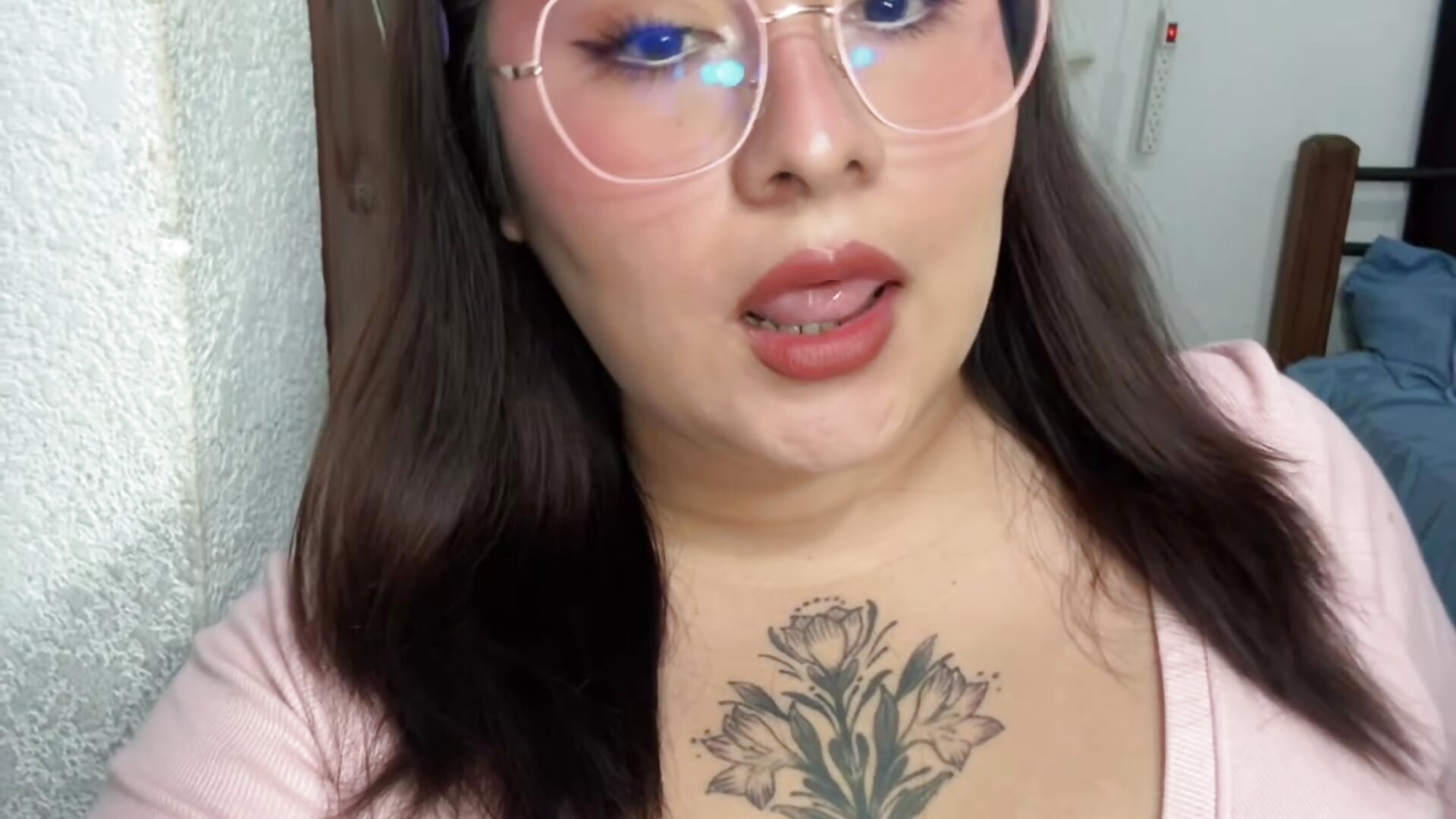 f44c34bbdf3a4defa15cddee08c38cf4 - video van Edalyn29 cam-model