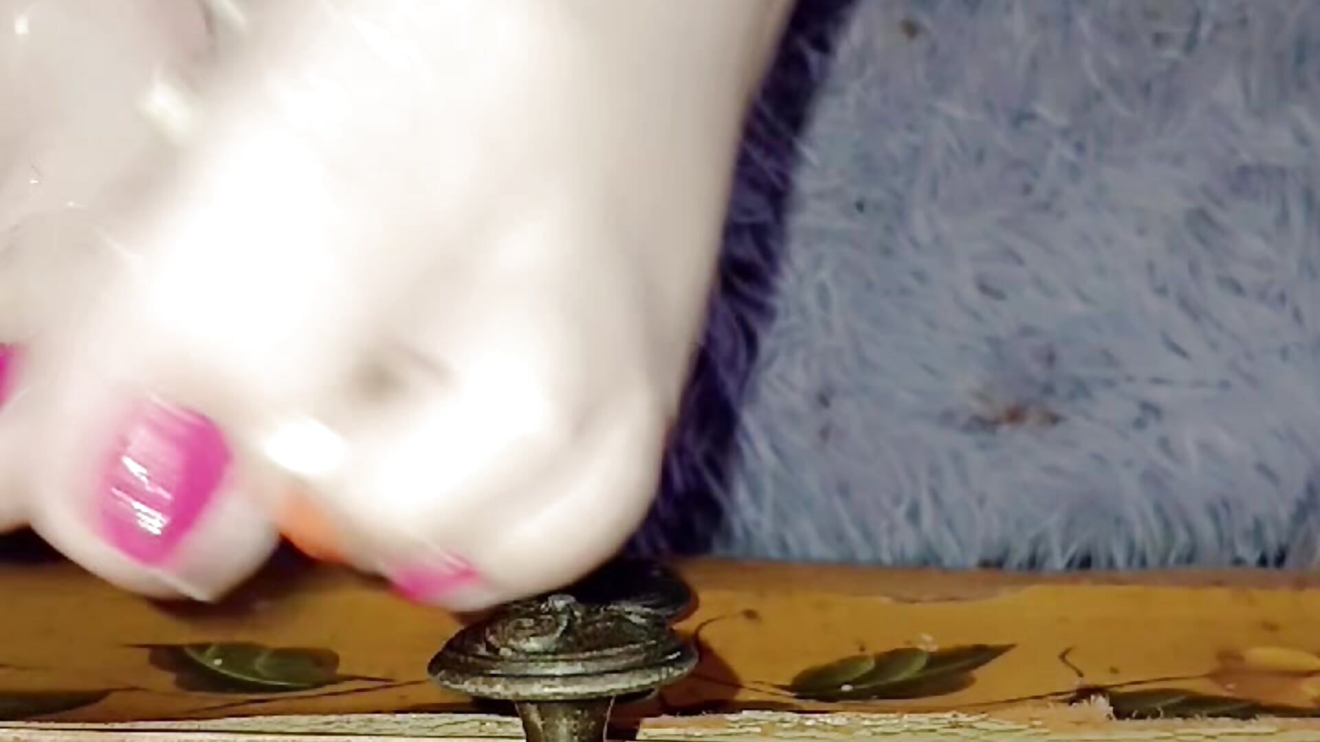 Lotion Feet+Fresh Pedi👣 - vidéo du modèle de showcams LuvTune