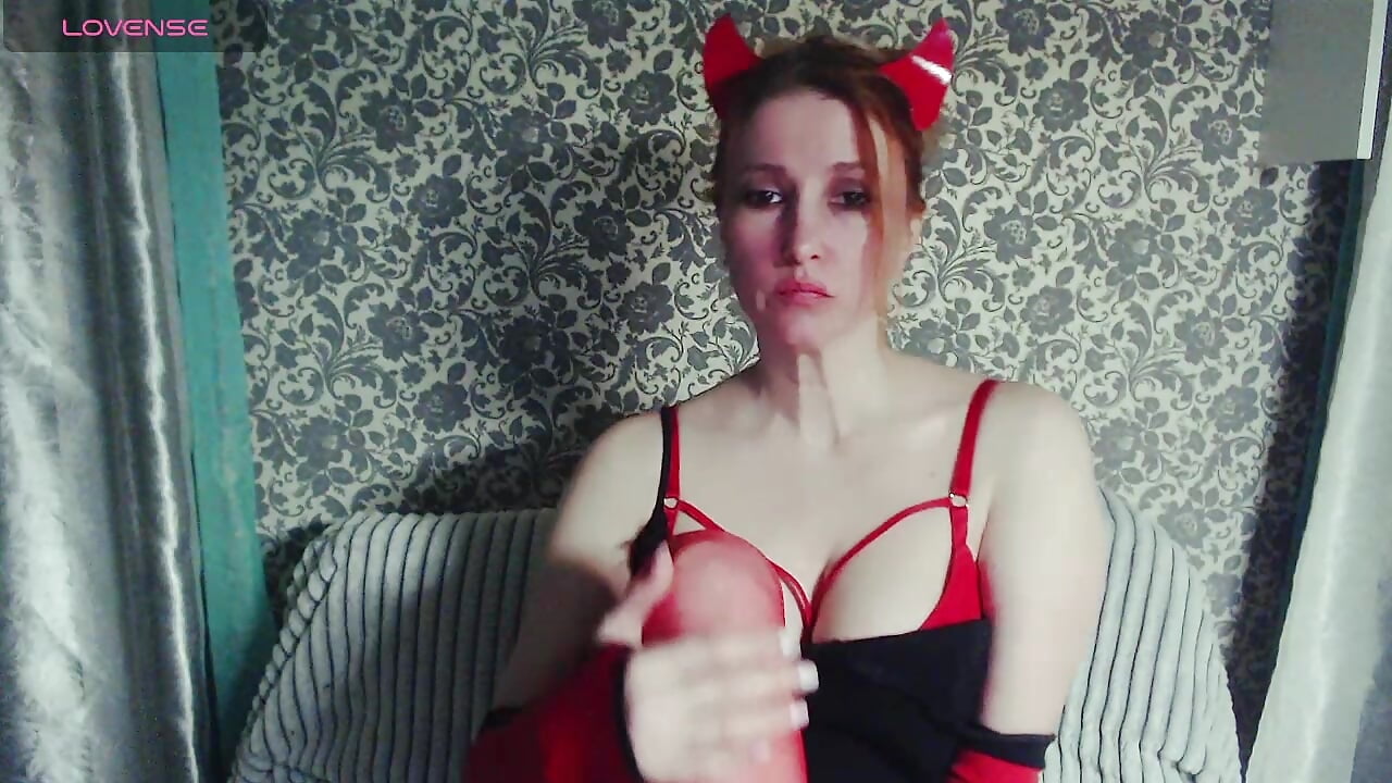 gonna fuck myself - LesanaMagic adlı kamera modelinin videosu