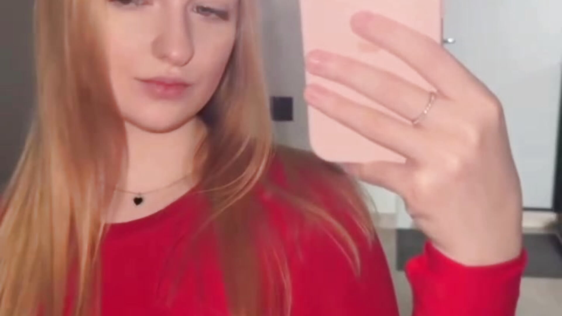 It's me - video oleh model kamera KrishnaSimmons