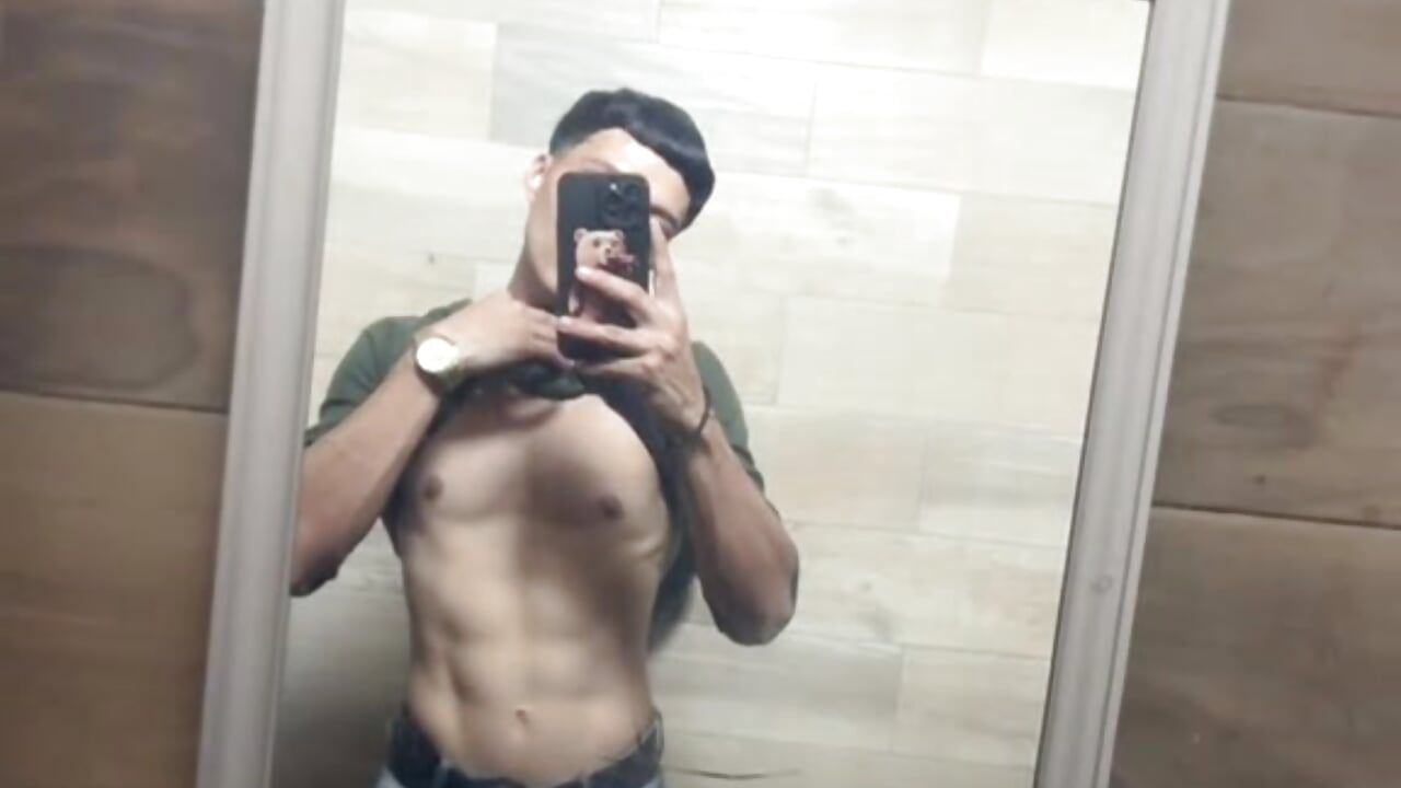 En el Trabajo 🥵🫠 - Vídeo de MexicanHott, modelo de vídeos