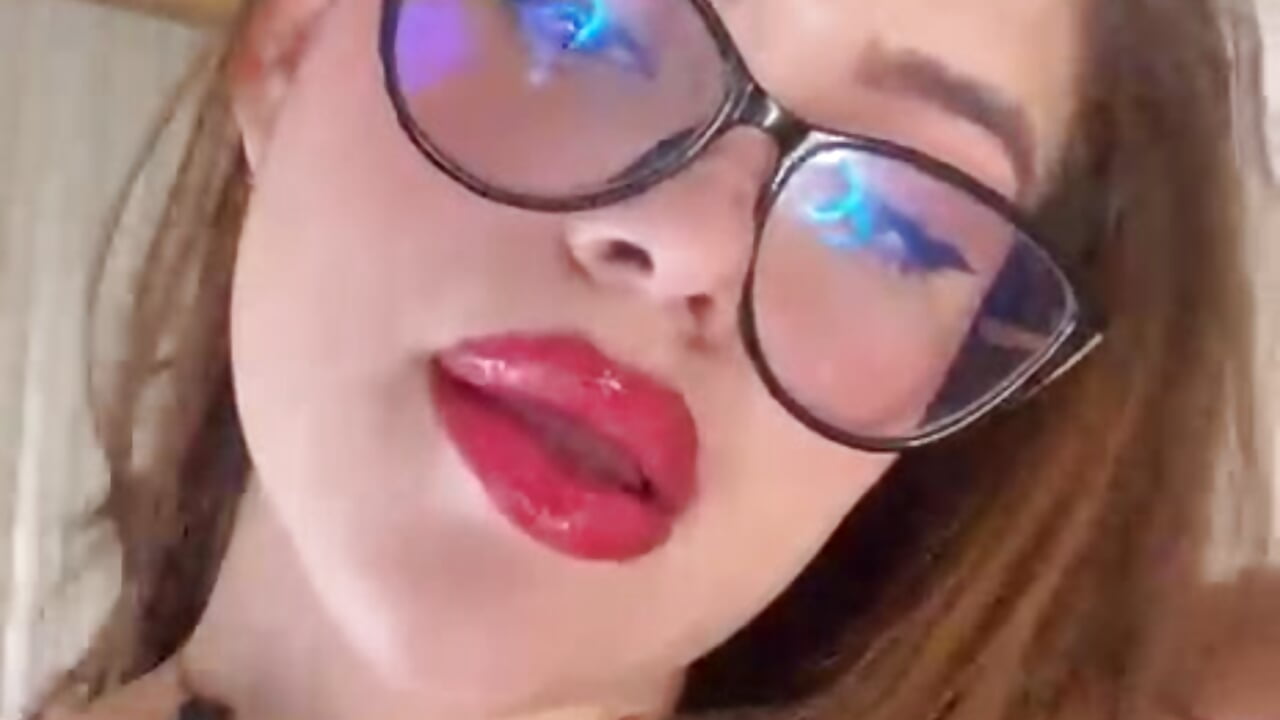 I`m naughty🔥😈 - video by michell_blakke cam model