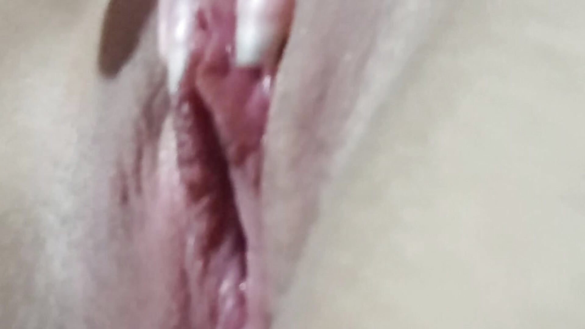 ❤️‍🔥😏💦I play with my wet pussy💦😏❤️‍🔥 - video by Cherry_Addams cam model