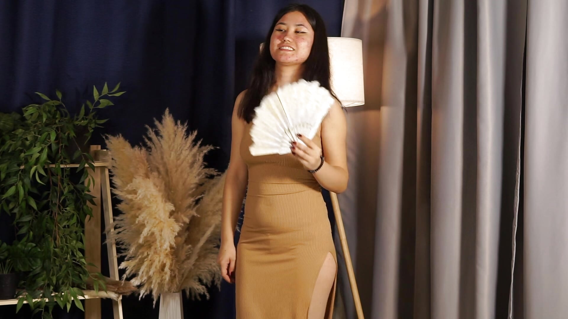 with a fan :) - video by DebrahJungels cam model