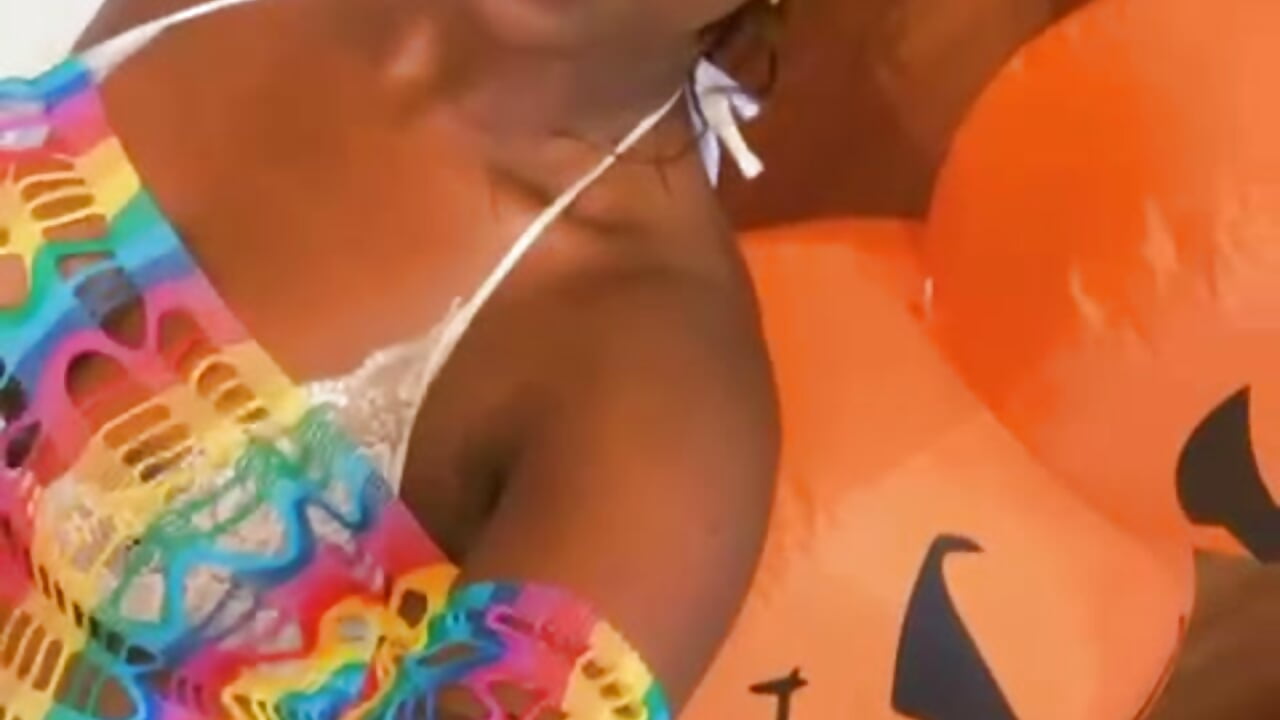Eboween 😈 - video by ebony_rose_tf cam model