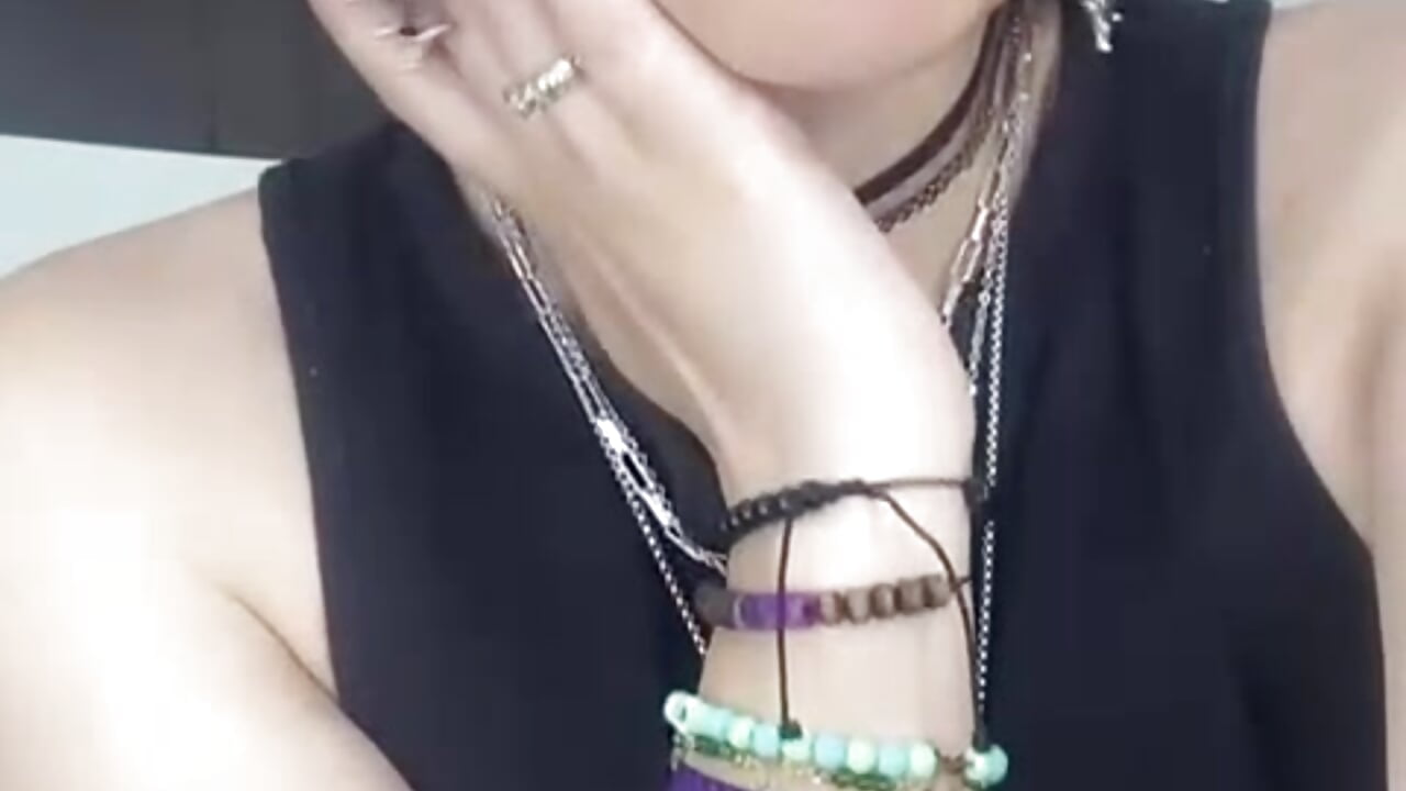 my pircing - vidéo du modèle de showcams RobinBennett