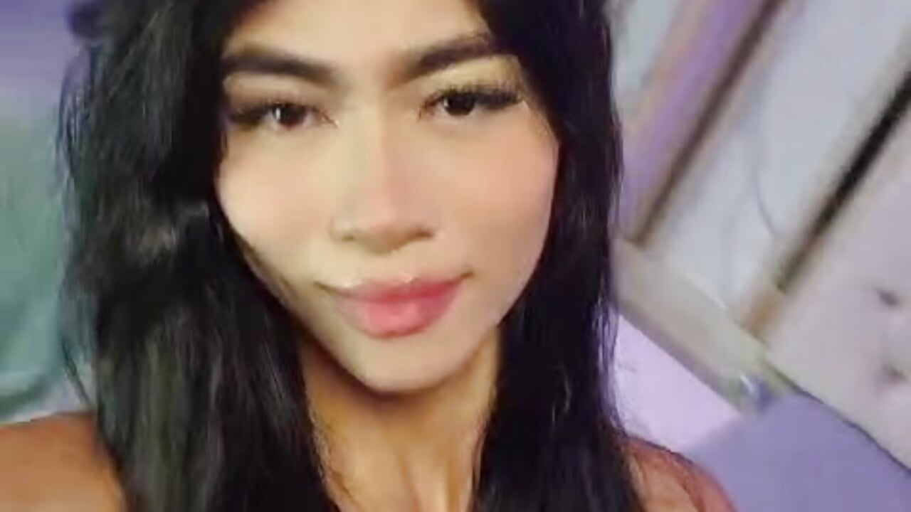 😘 Come closer... I love the attention of decisive men💝🔥❤️‍🔥 - Vídeo de Cameron_Hearts, modelo de vídeos
