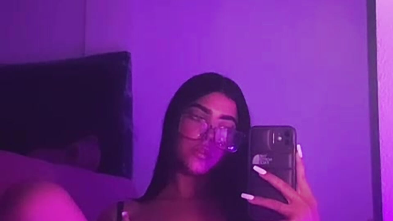 I love to provoke you with each of my curves. 🤤 - video by Gia_Massa cam model