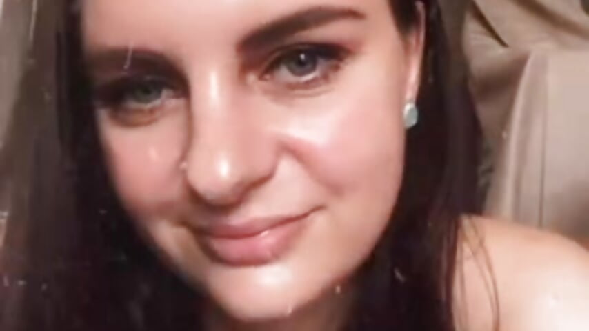 slavic wiew – video modela na kameri Virela
