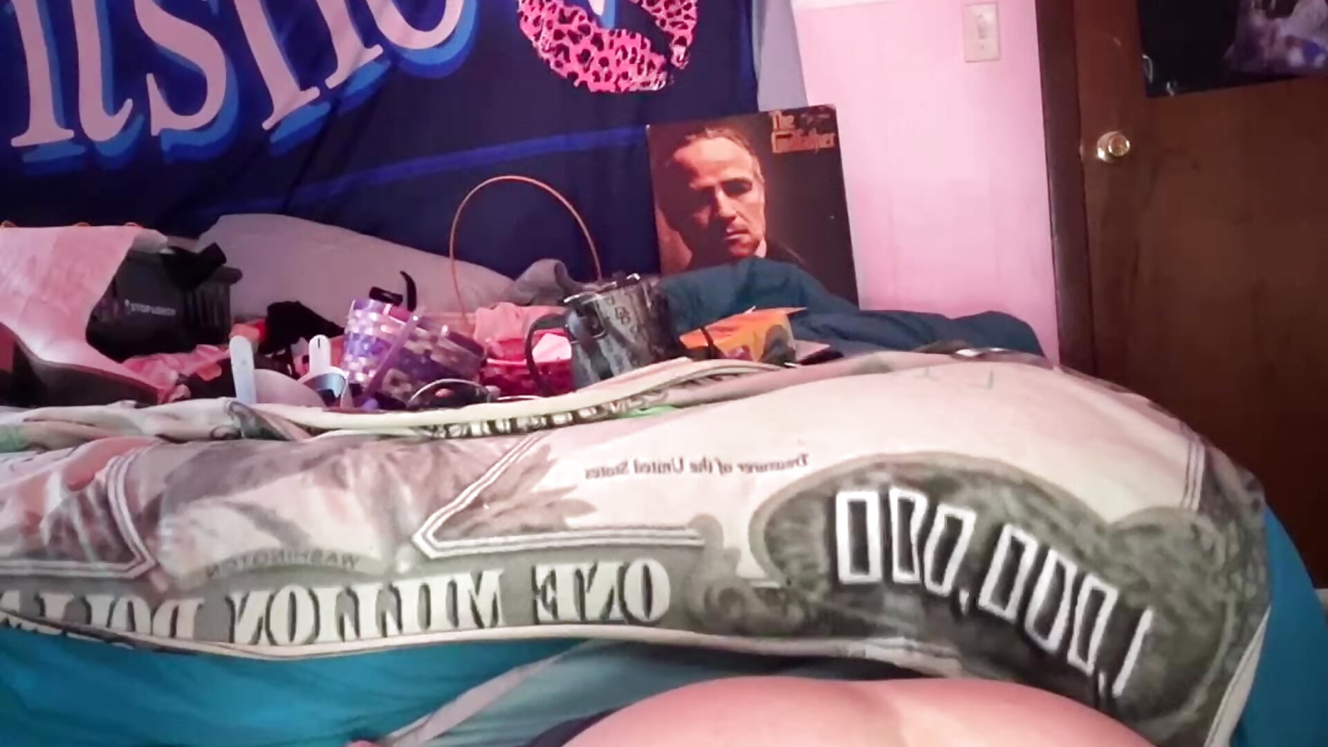 Pussy play– Jennybootyjones kameramodell videója