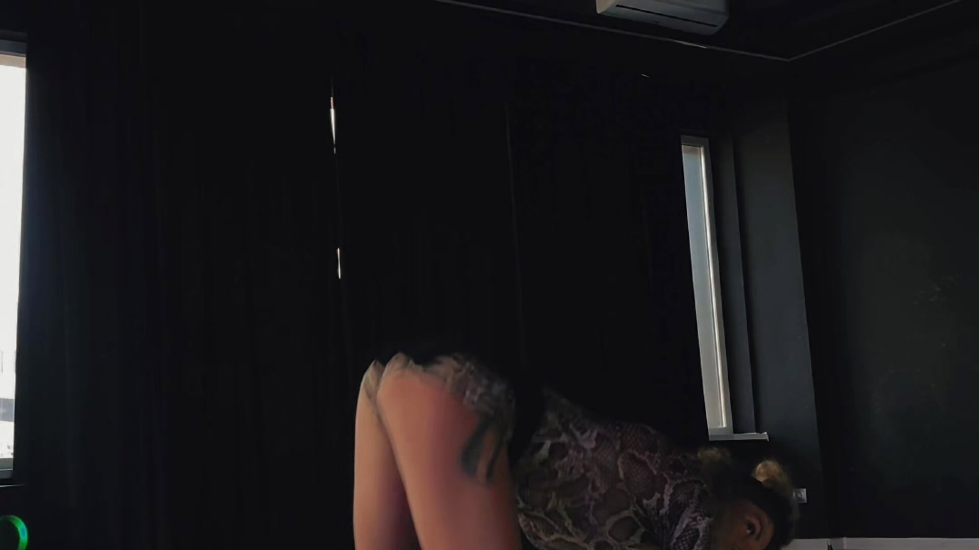 short but hot😏 – video od webkamerové modelky Olyviaa