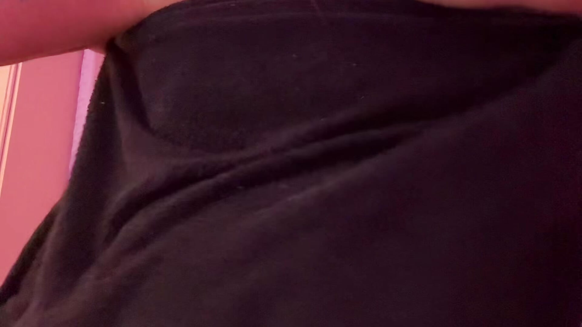 Only the curious survive my charms😏💋－カメラキャストのEmilyBorchの動画