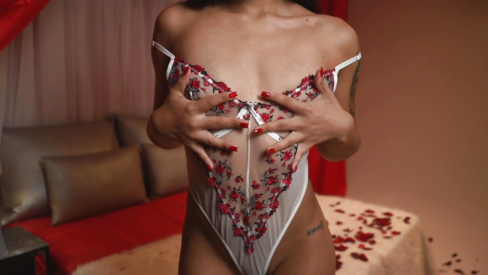 Sweet Valentine's Day 💗🔥 - video av Leslie_Bussh_ cam model