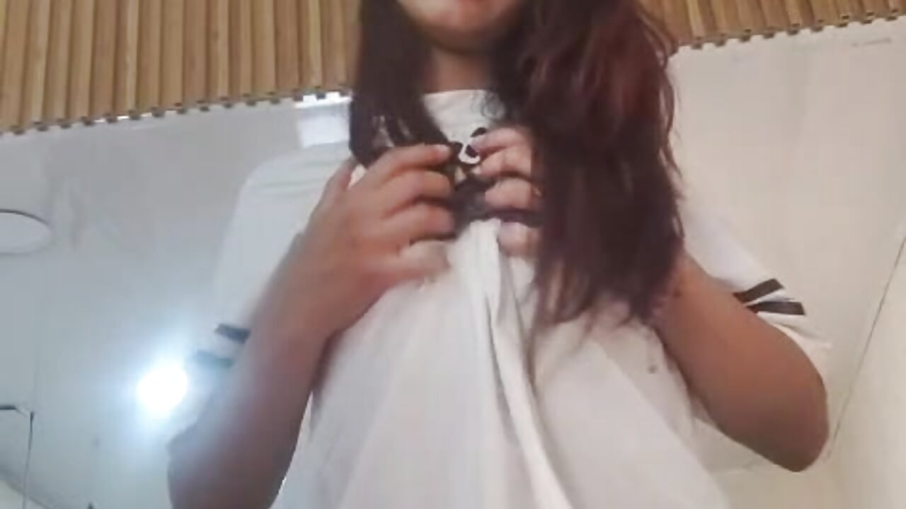 Imagining your cock inside my wet pussy - video by Lunabellee_ cam model