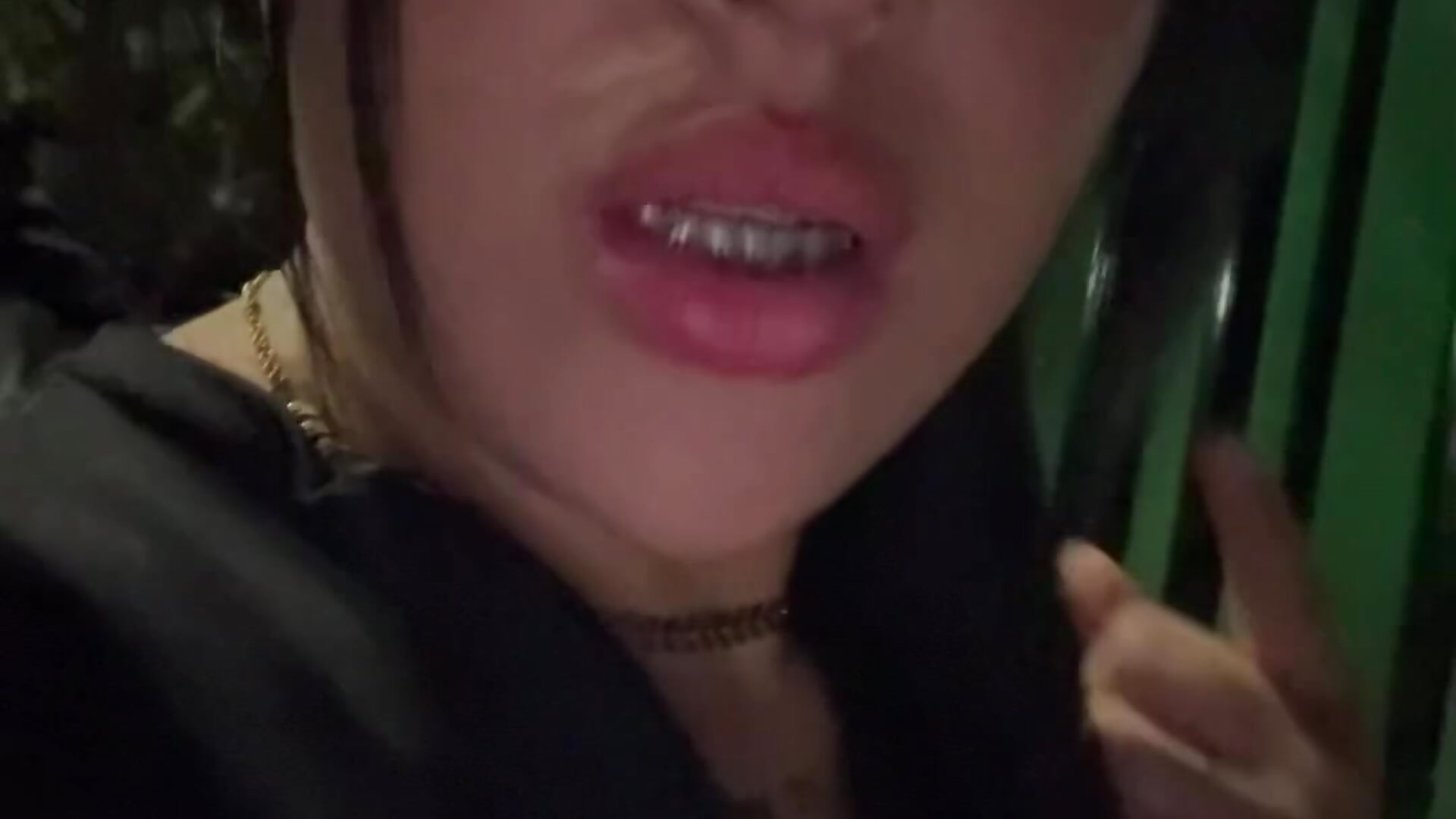 😋😋