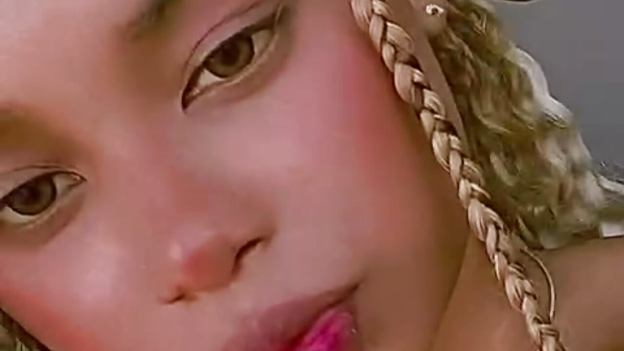 WhatsApp Video 2025-09-10 at 5,33,38 PM (2) - video oleh ebony_joness kamera model