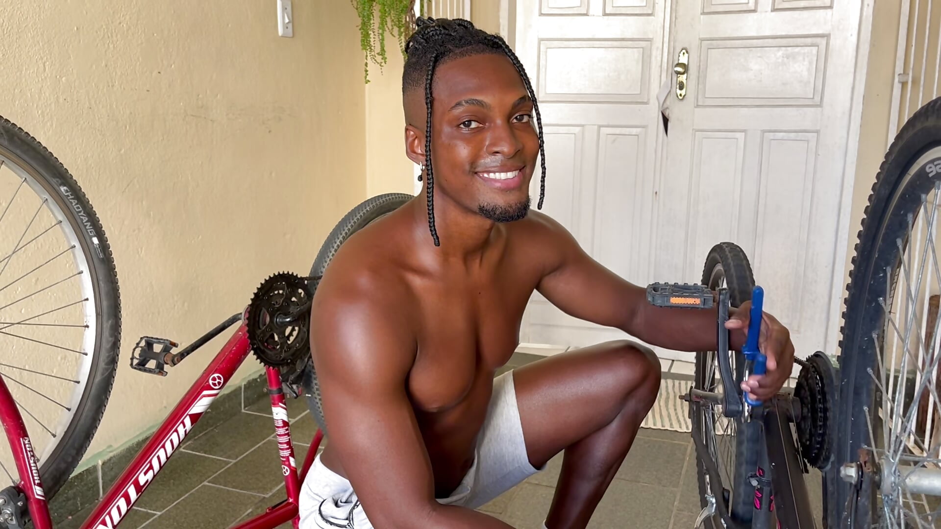 VIDEO PRINCIPAL FREE - video by SoHighAngel cam model