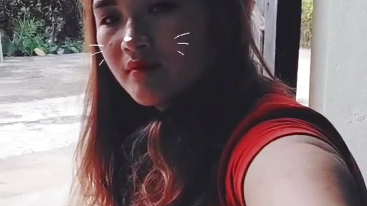 2021-09-13-083723866 - vídeo de Tamara-a modelo de câmara