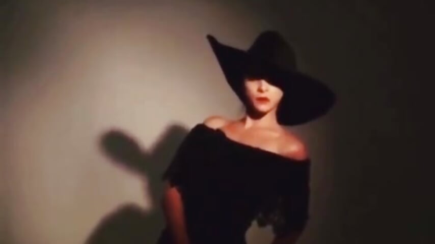 sexy Britney - video by britney_deveraux cam model