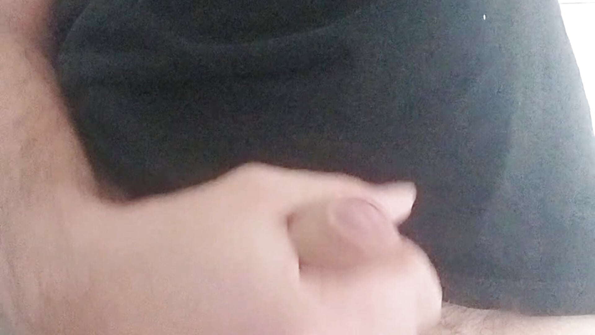 Punhetinha rápida logo cedo - video by PaiOtto cam model