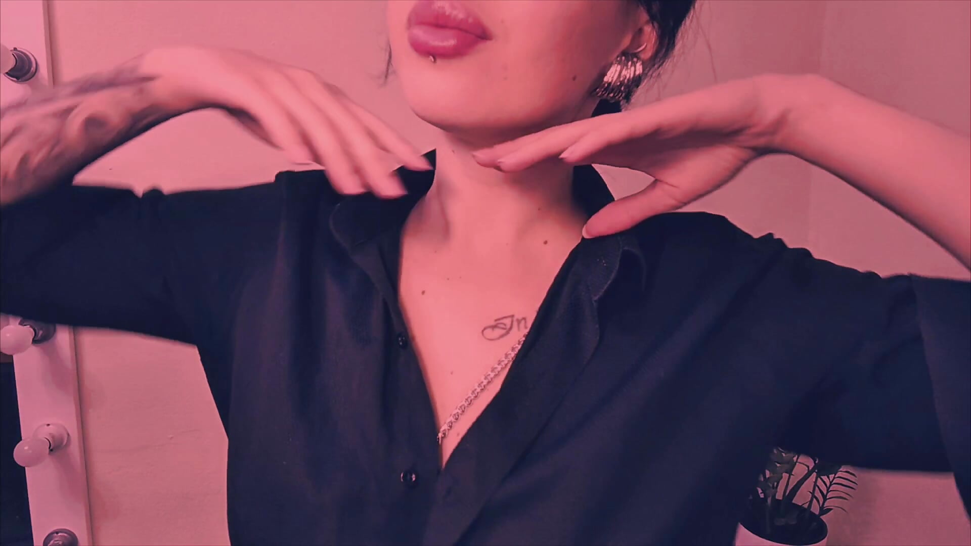 beauty will save the world;) - video by quiet_smile cam model