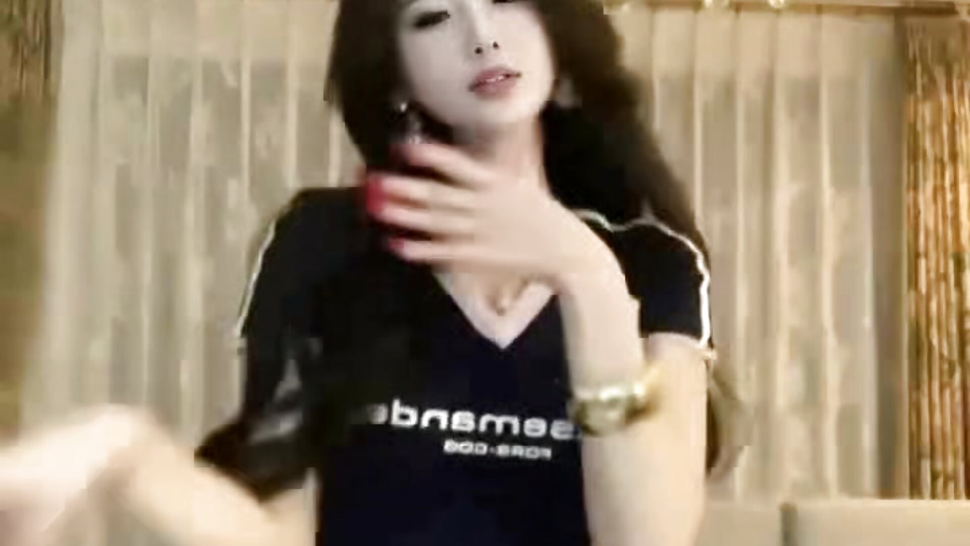 给哥哥跳个舞吧 - video by Qiyue99 cam model