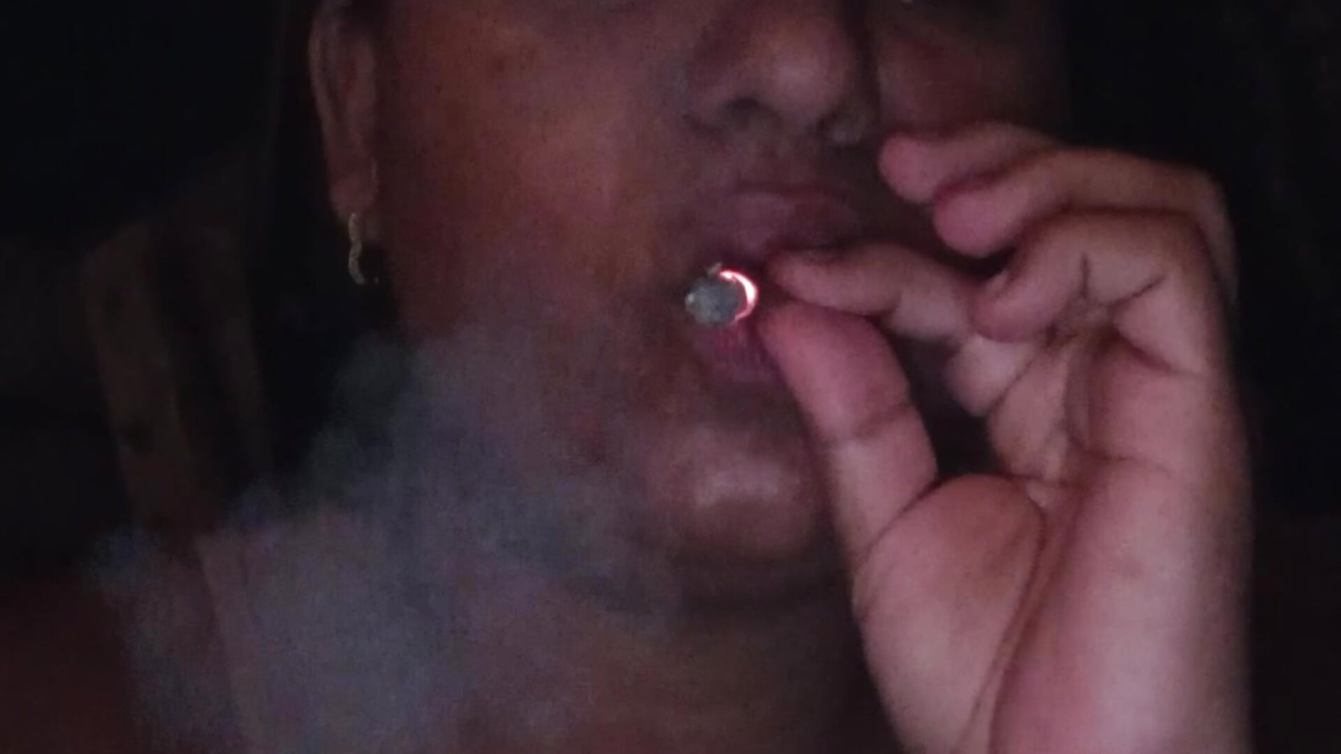 Smoke 🚬 - فيديو من hotblack-2 موديل الكام