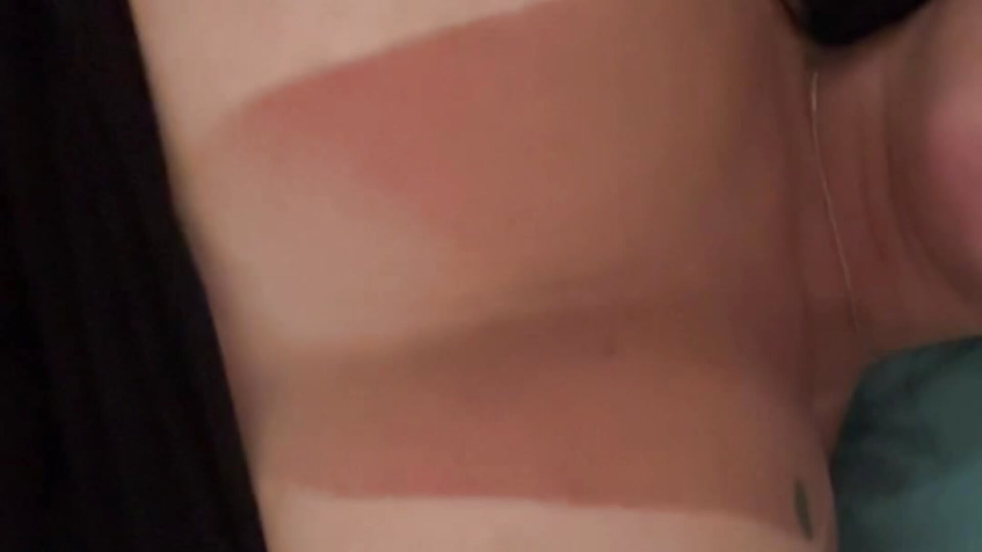 O que você faria vendo meus peitos ? - vídeo de Andreininha modelo de câmara