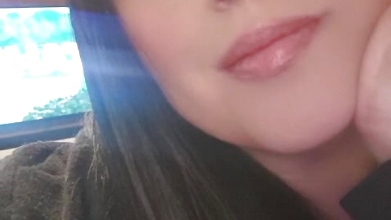 WhatsApp Video 2025-11-13 at 12,00,02 PM - video by Venusina_07 cam model