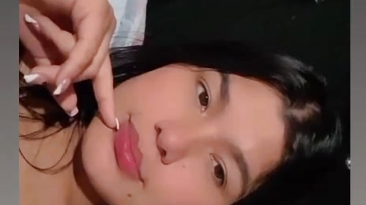 WhatsApp Video 2025-12-26 at 10,21,32 PM (2) - April_Becker 캠 모델의 동영상