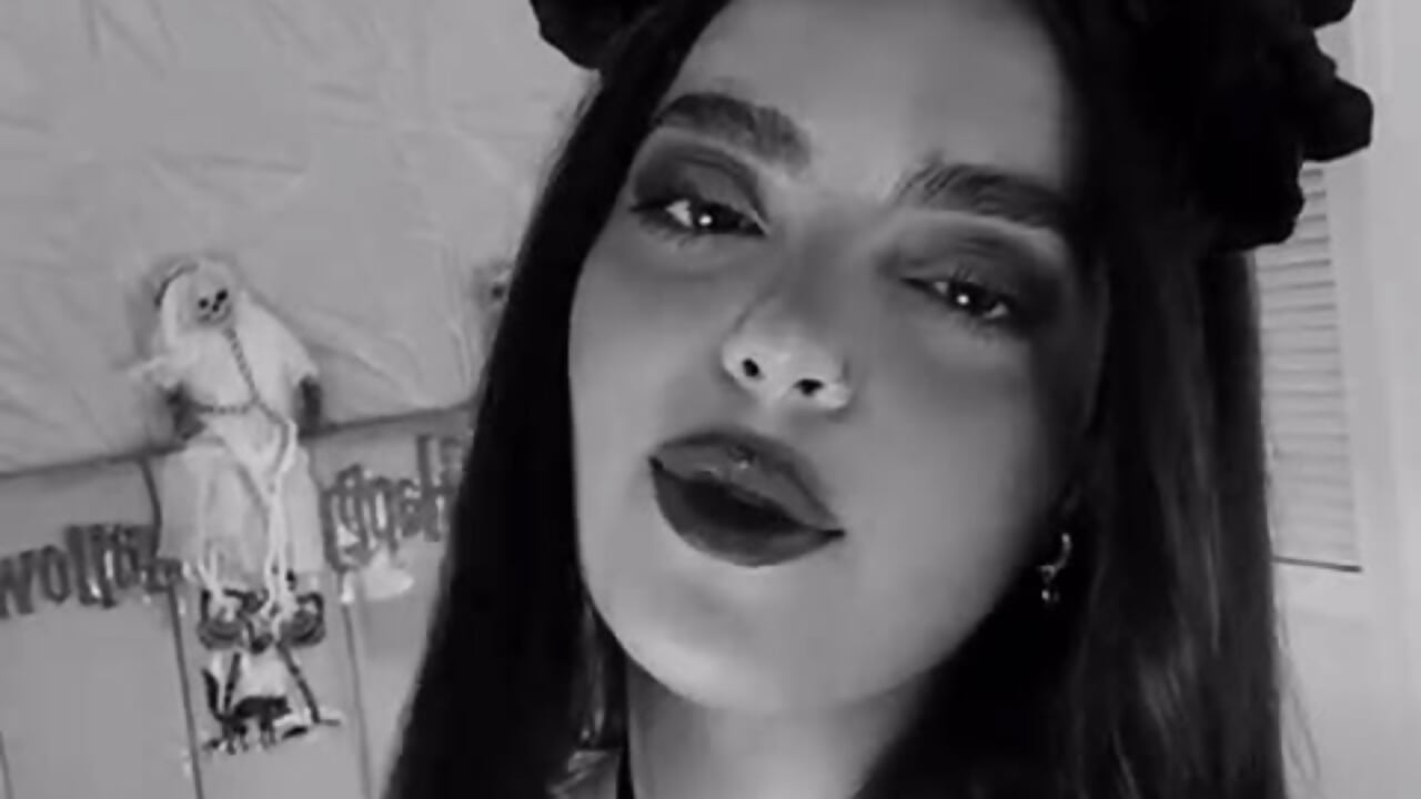 your sexy devil 👻🎃🔥 - 視頻由 hannahst_ 主播提供