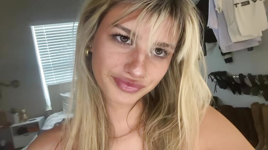 v12044gd0000d32pltfog65ha2r0pn70 - video by AnnGrayson cam model