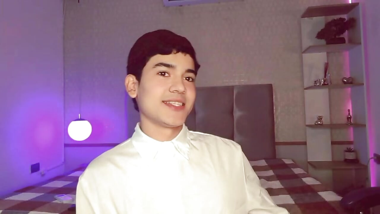 😏❤️ – video modela na kameri SandroVeyra