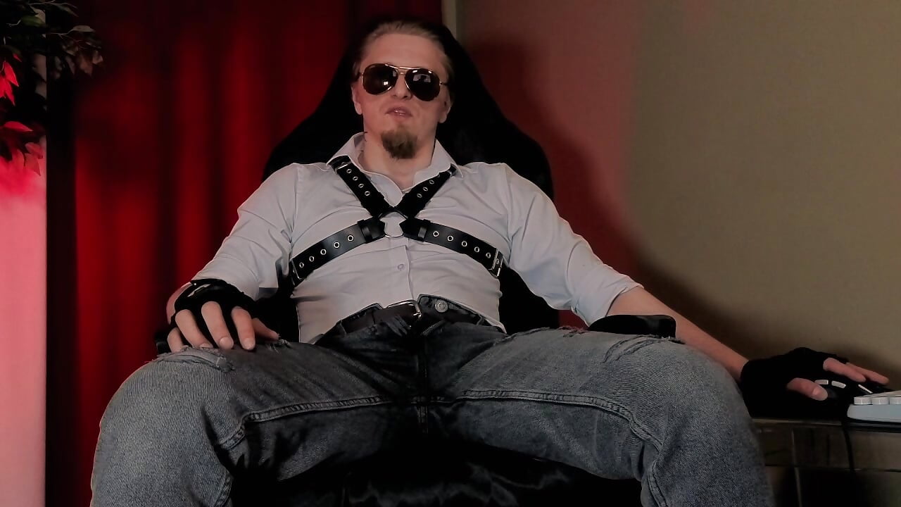 Kneel and wait - 視頻由 Vincent_Hardman 主播提供