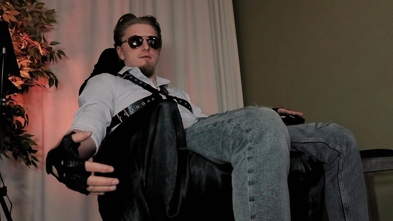 Sit, Speak, Good Pet! Petplay – видео вебкам-модели Vincent_Hardman