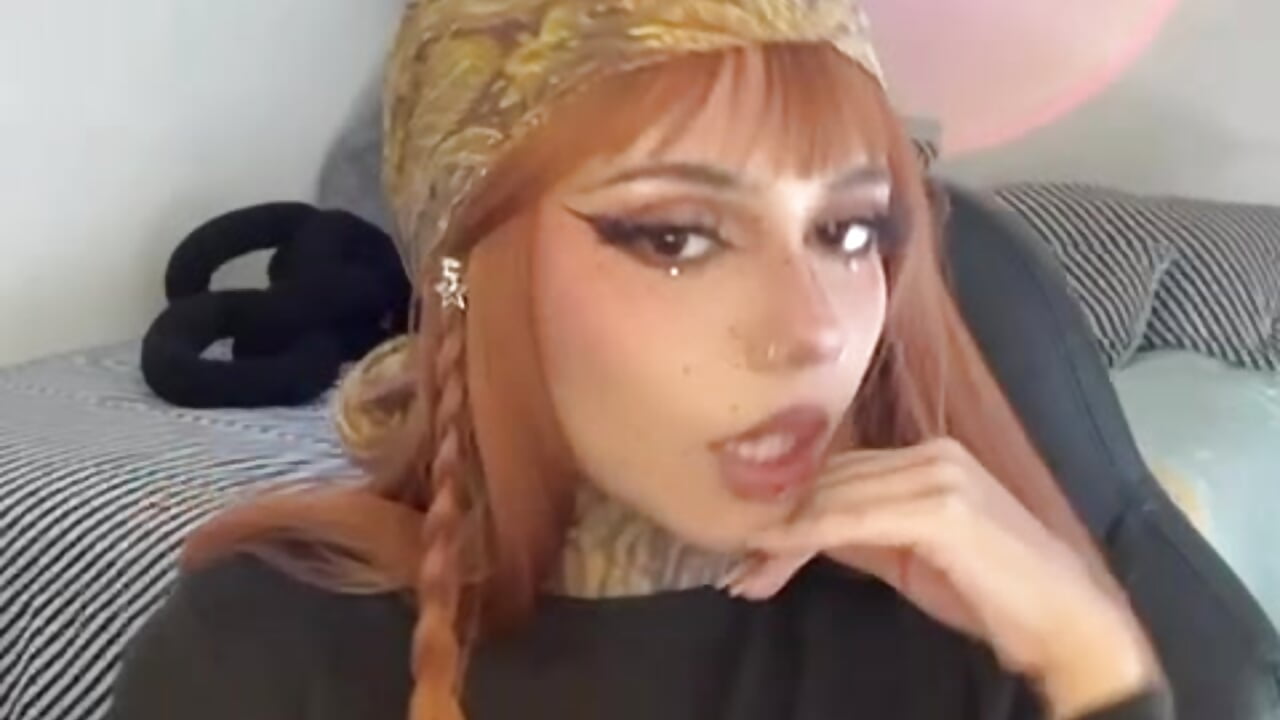 Princess🎀 - video by KoraRousee cam model