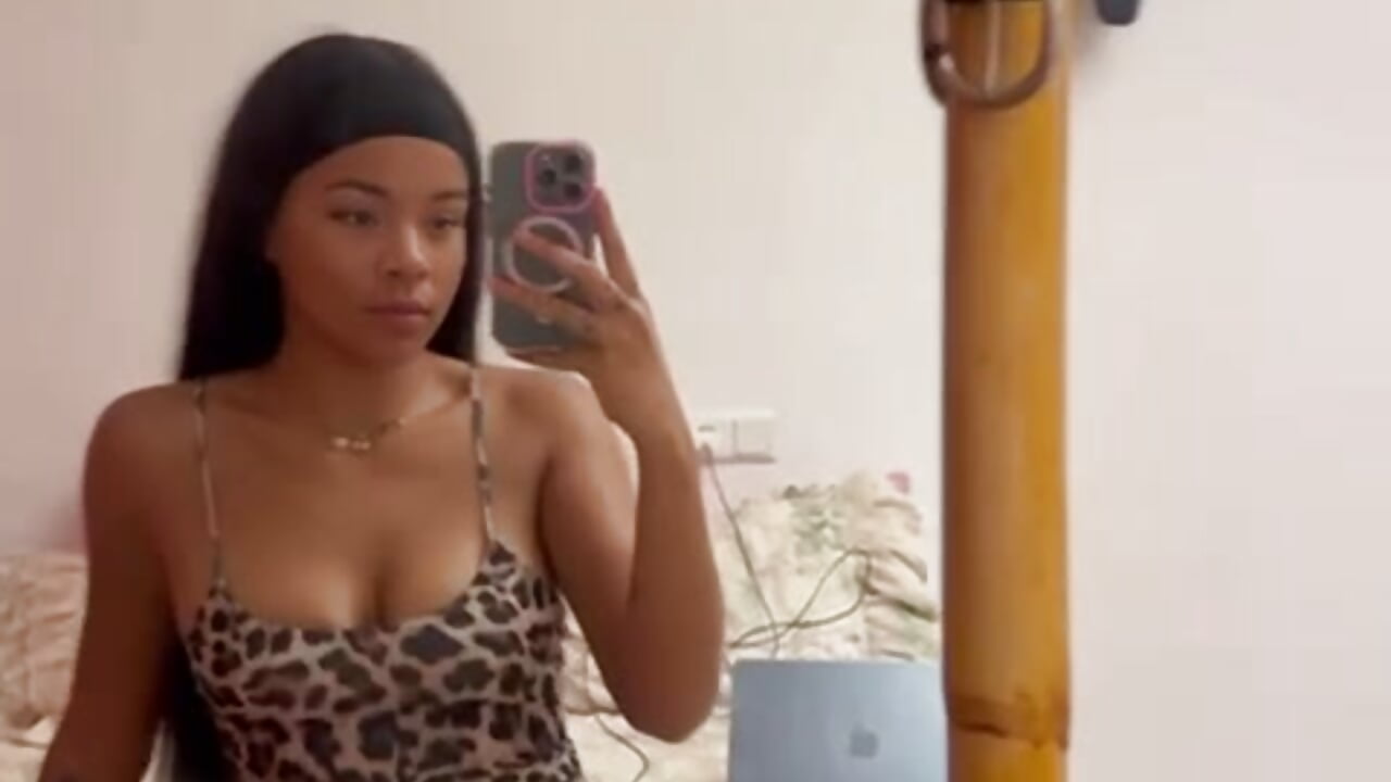 You like ? ;) - video by HoneyMaee cam model