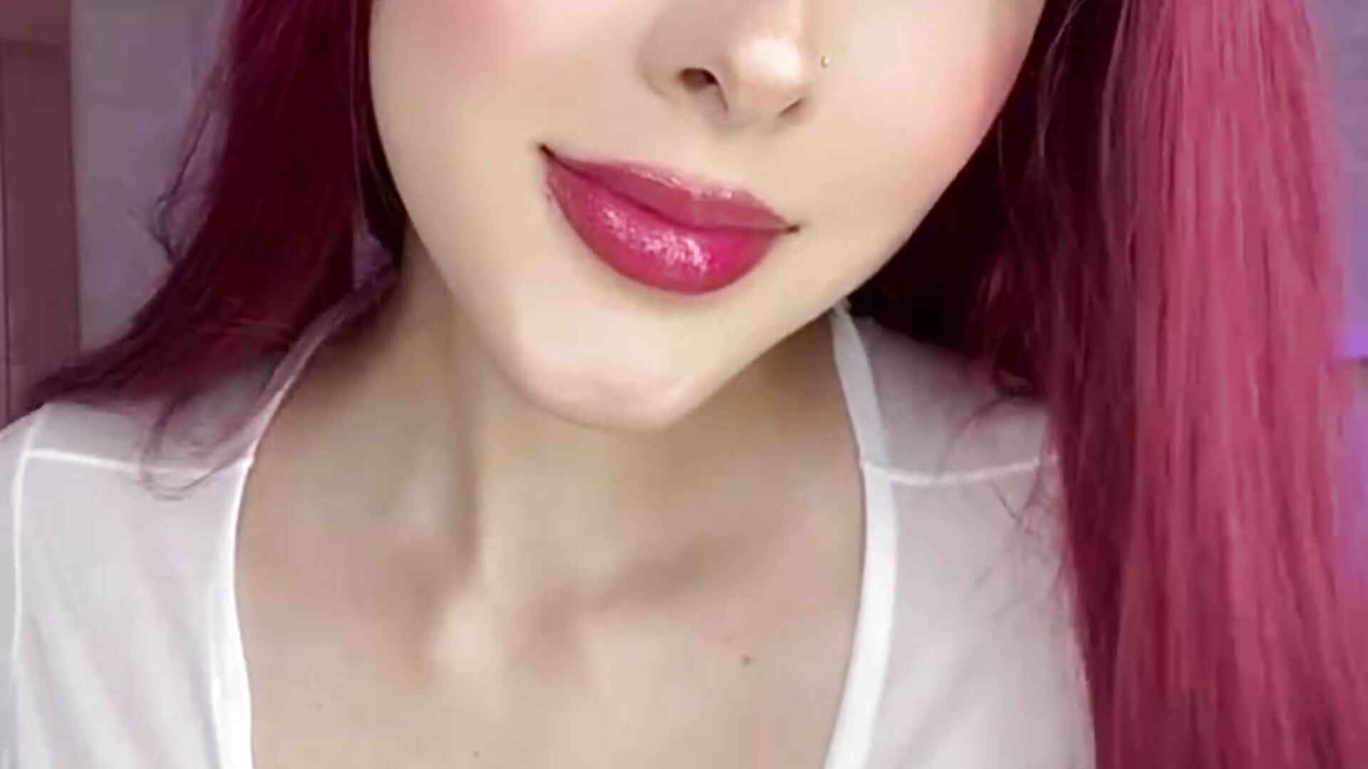 Red Fire Bodytour: discover every corner of me - video by _GigiDoll_ cam model