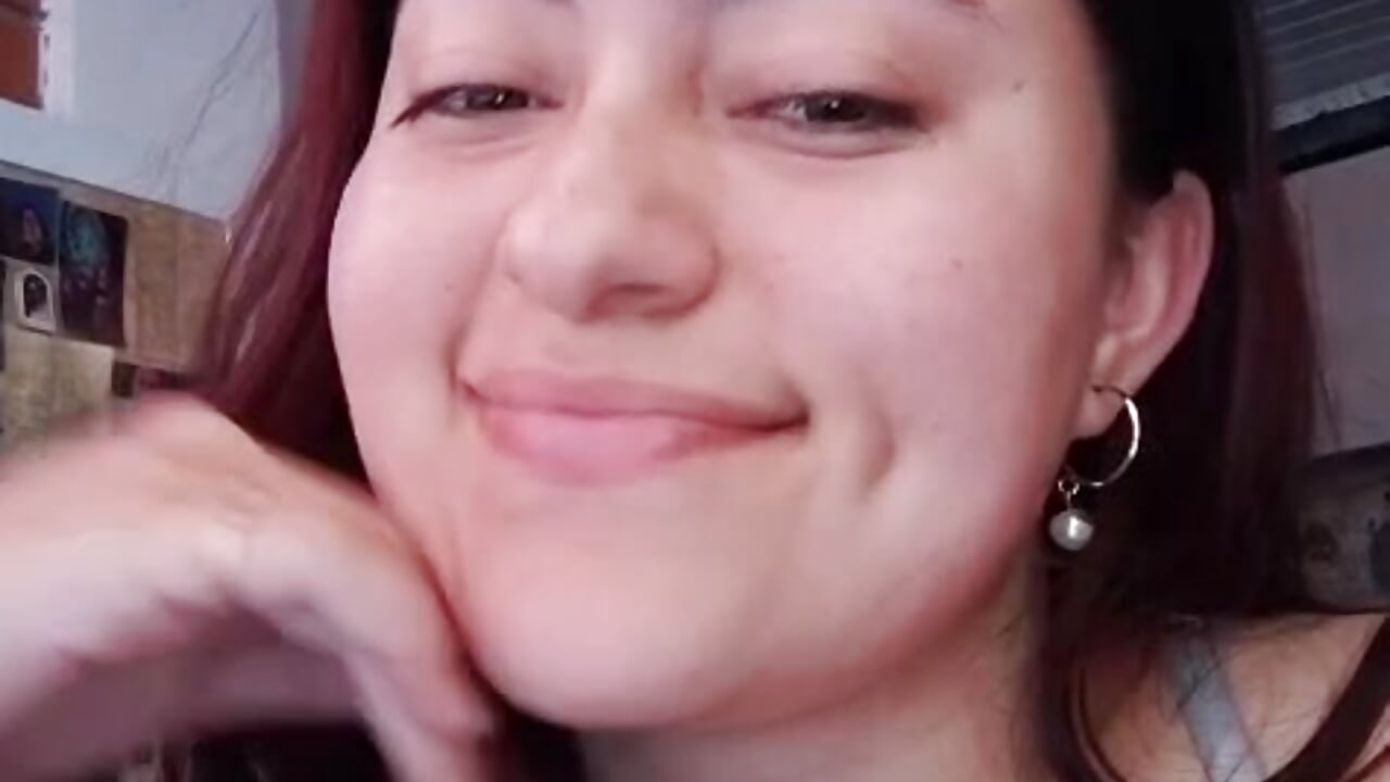 kisses for you, my dear xoxo ☺😚 – video od webkamerové modelky honeywhisper69