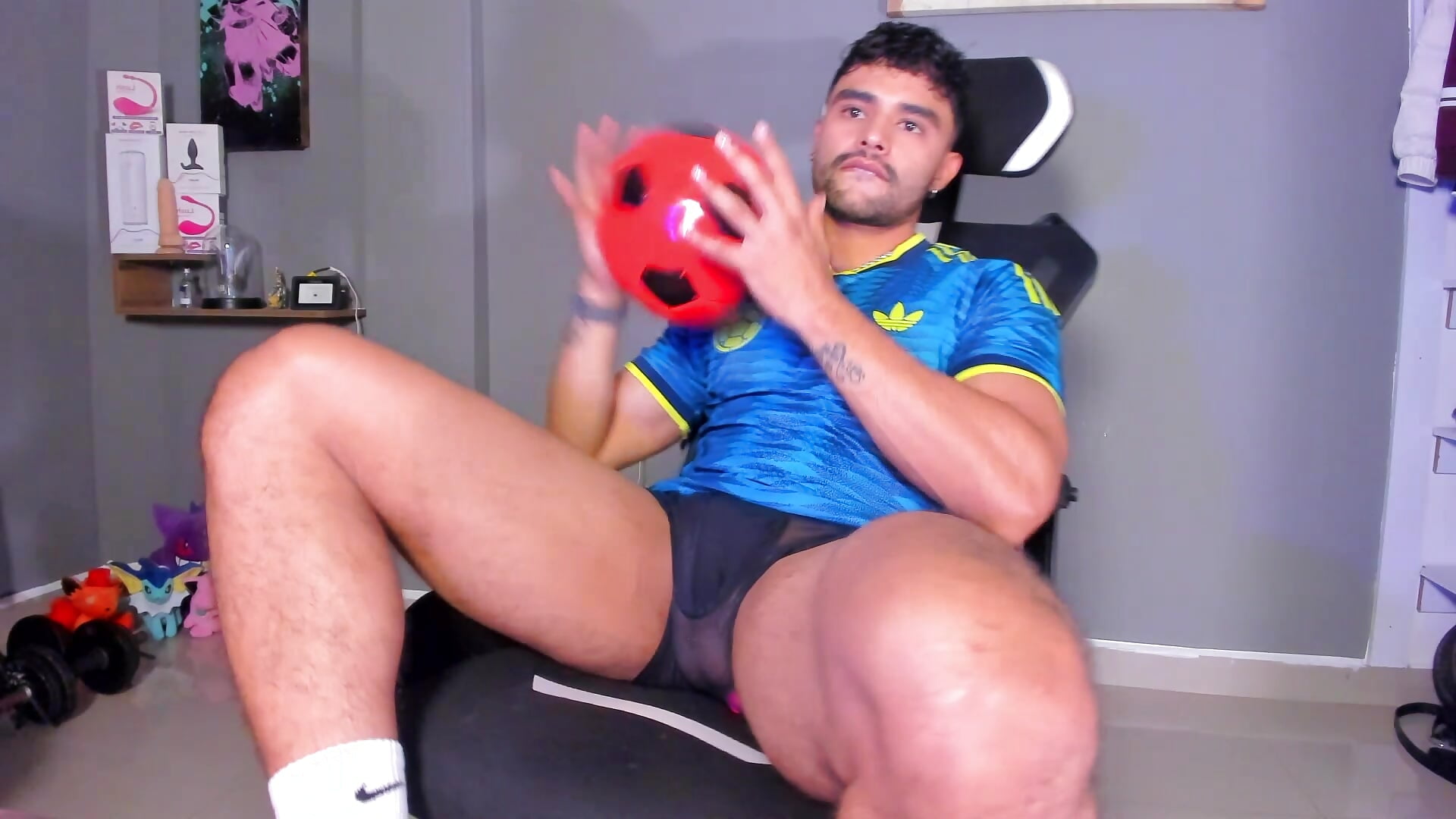 We play with the ball - video by JacksonRosse cam model
