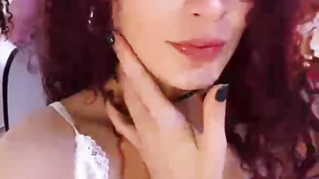 submissive and very horny goddess 🥵 – видео вебкам-модели CleoDemon