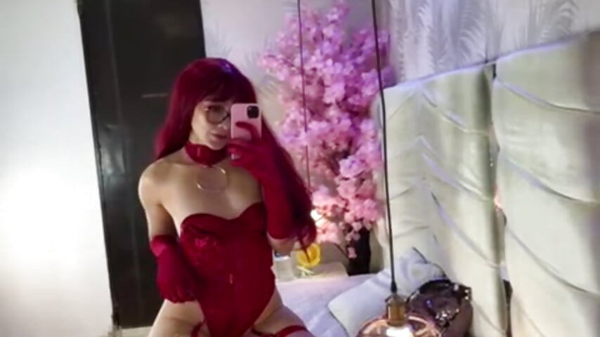 horny girl - CleoDemon adlı kamera modelinin videosu