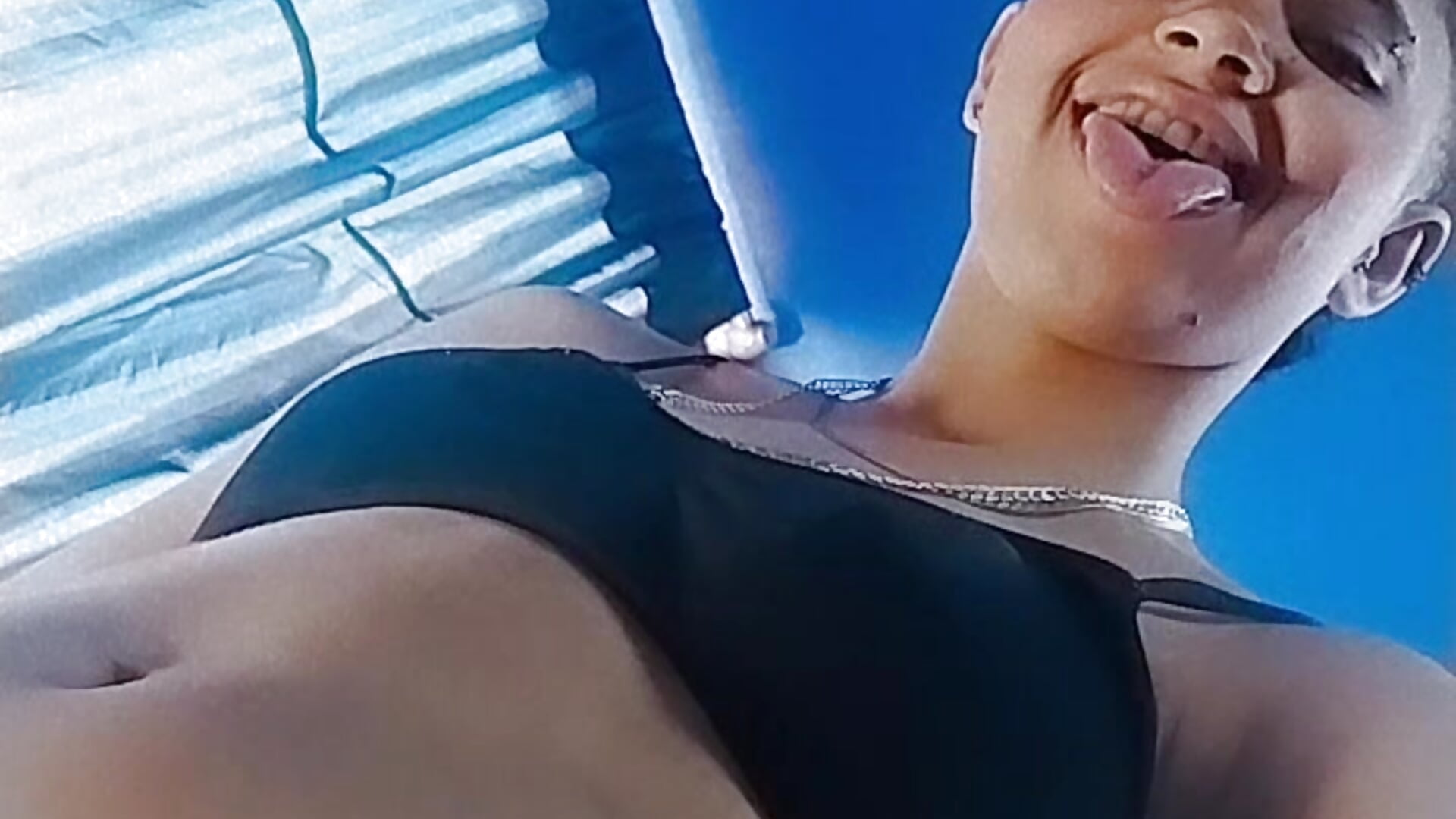 Jade 🫠 - فيديو من Jade_Rayden موديل الكام