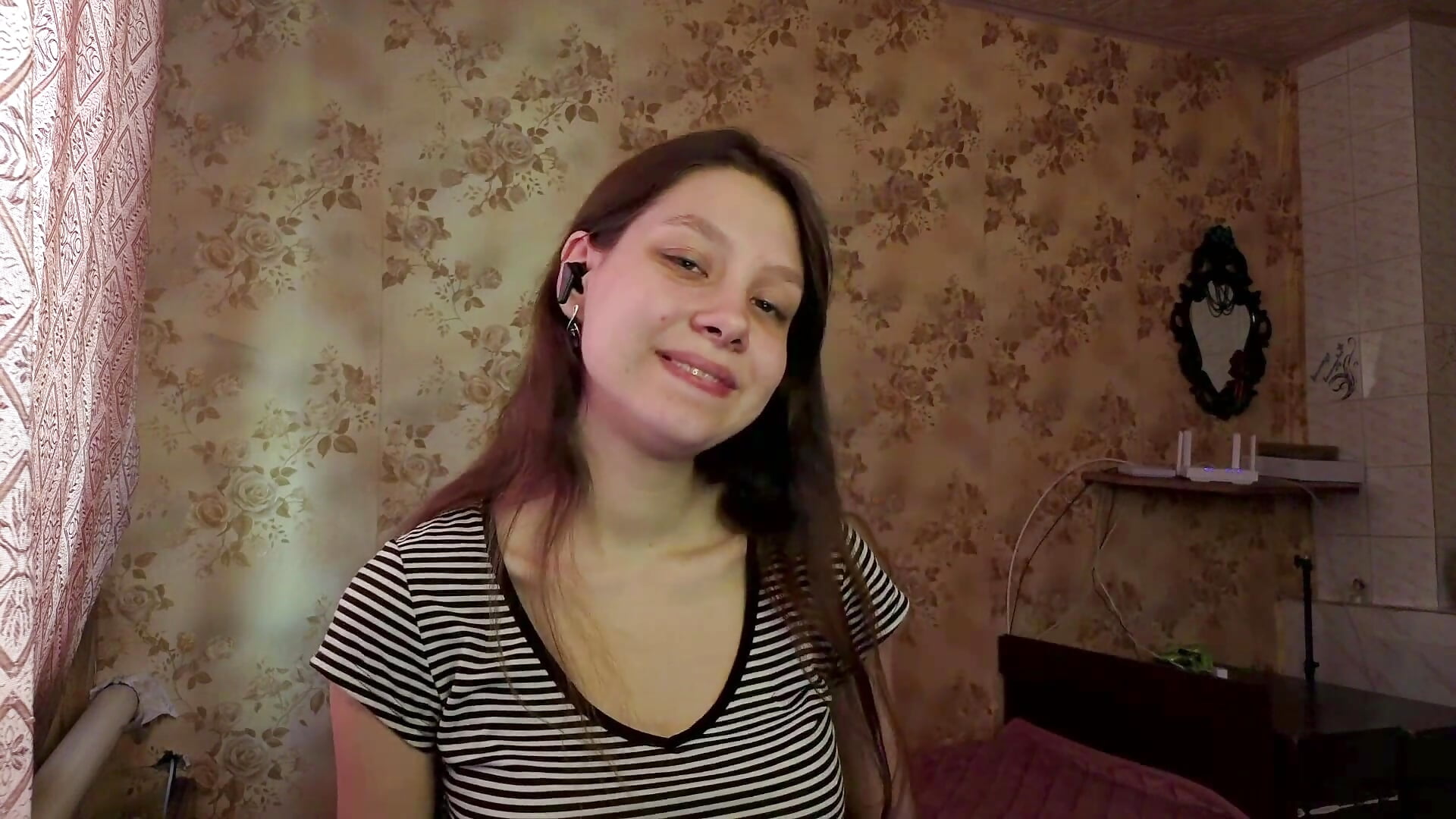 (˵ •̀ ᴗ - ˵ ) ✧ - відео від вебкаммоделі QutieDaSweet