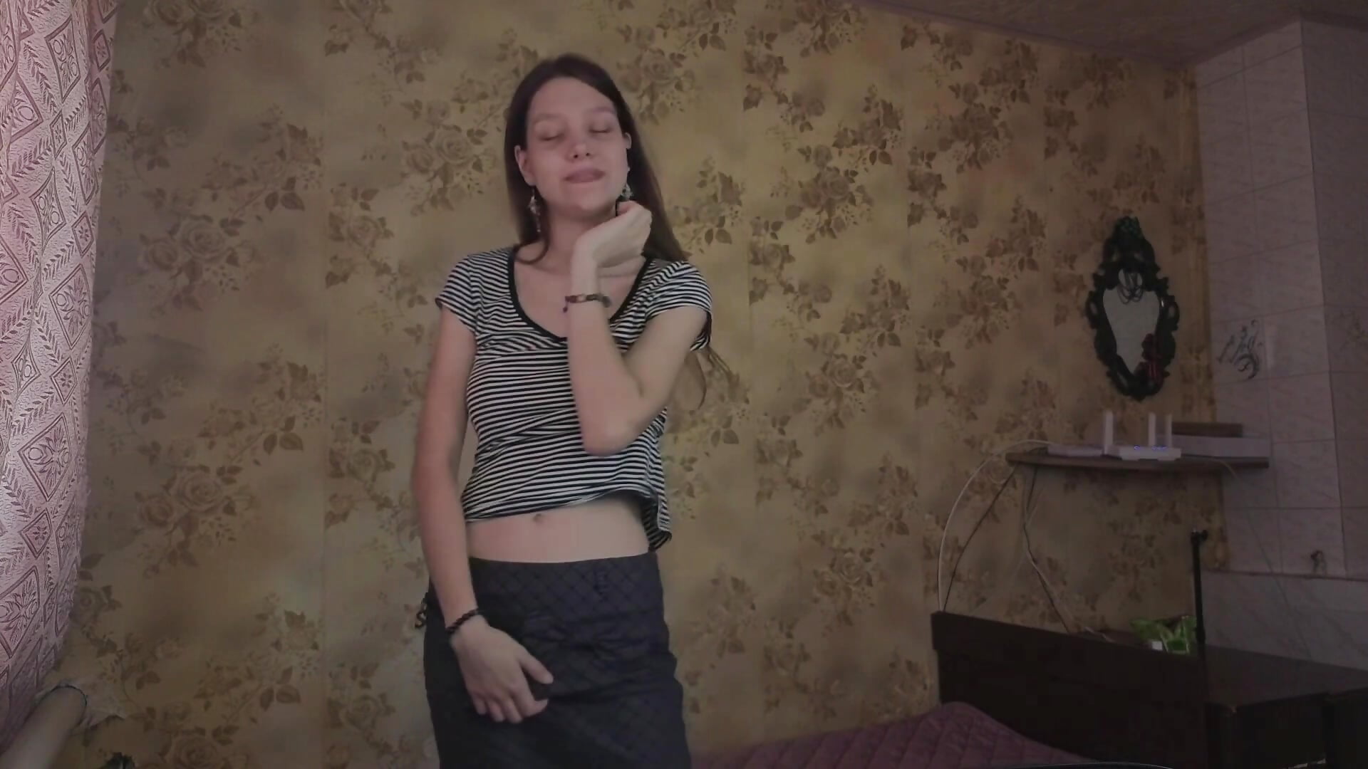 better sit down, you might fall when looking at me - QutieDaSweet adlı kamera modelinin videosu